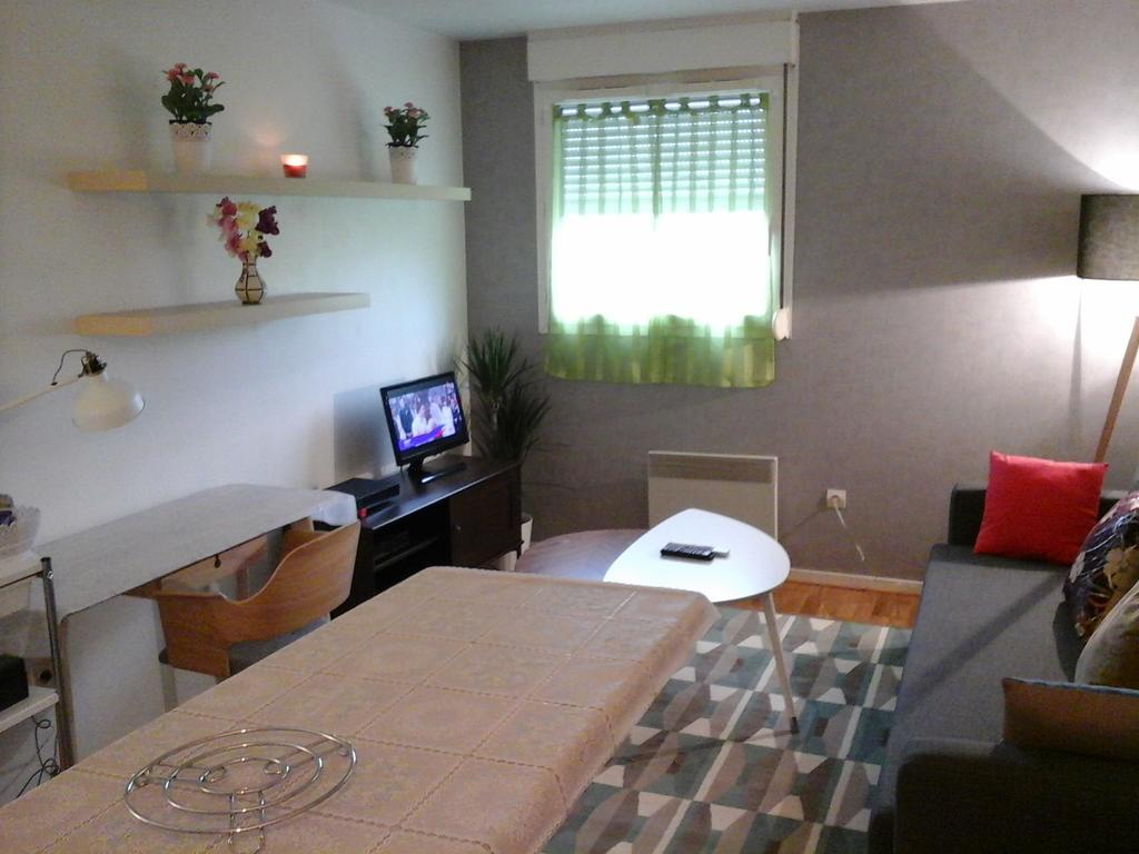 Appartement Beau Studio Noisy-Le-Grand Chambre photo